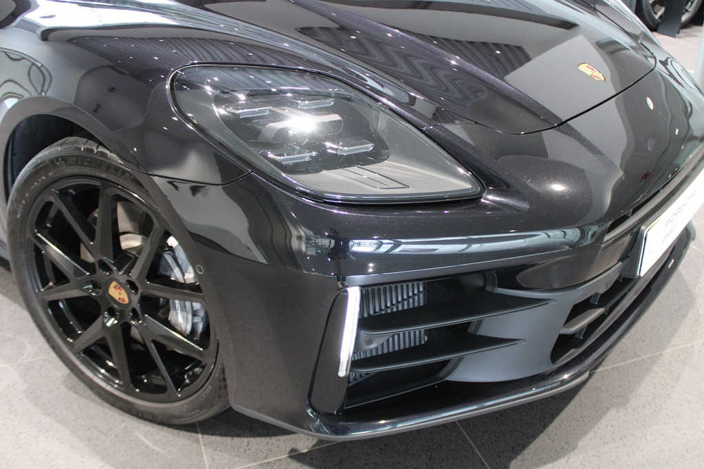 Porsche Panamera LHN11X