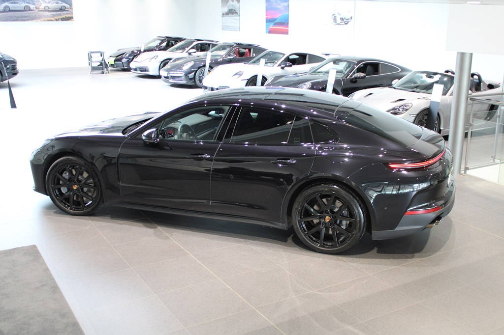 Porsche Panamera LHN11X