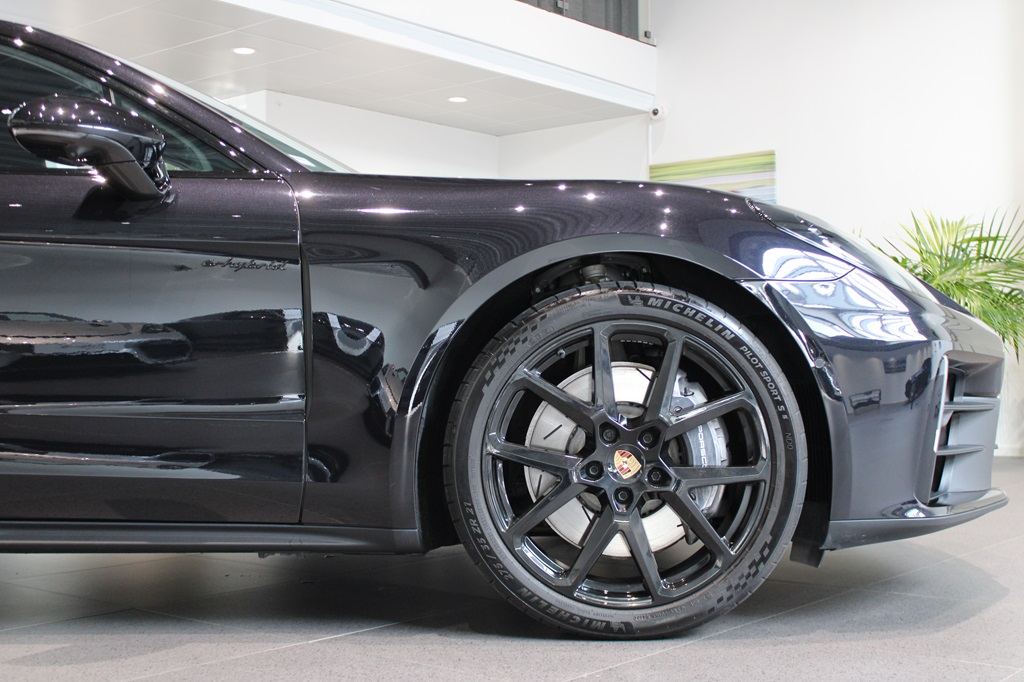 Porsche Panamera LHN11X