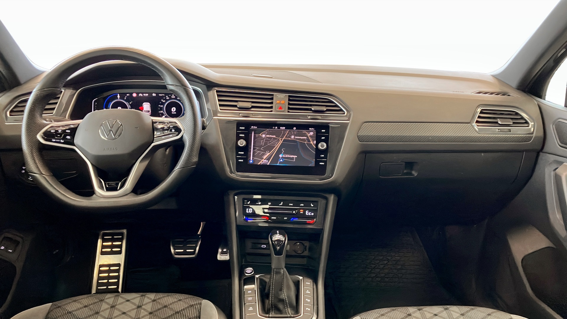 Volkswagen Tiguan LHU61W