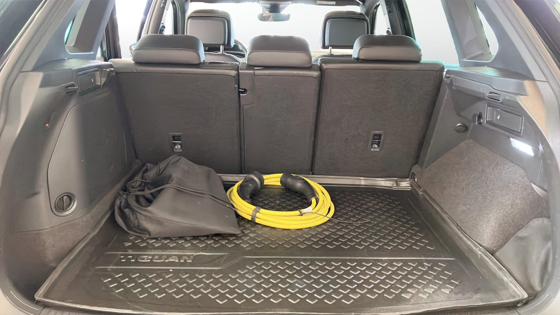 Volkswagen Tiguan LHU61W