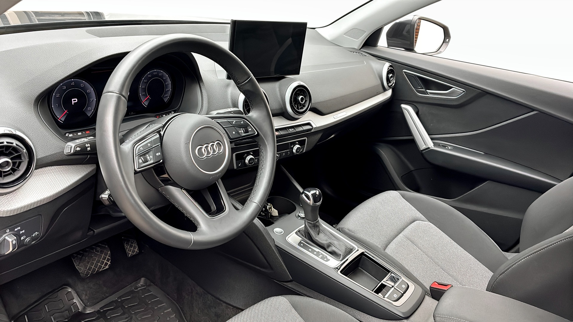 Audi Q2 LJB08Y