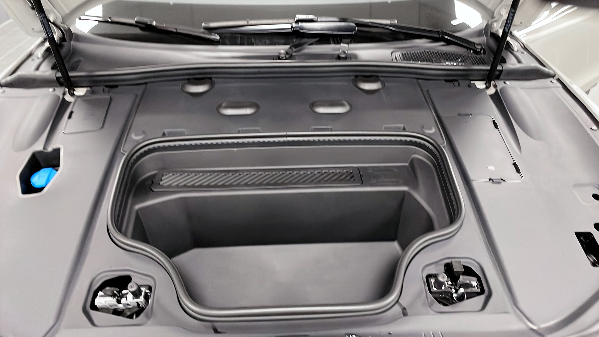 Audi A6 Avant e-tron LJB63R