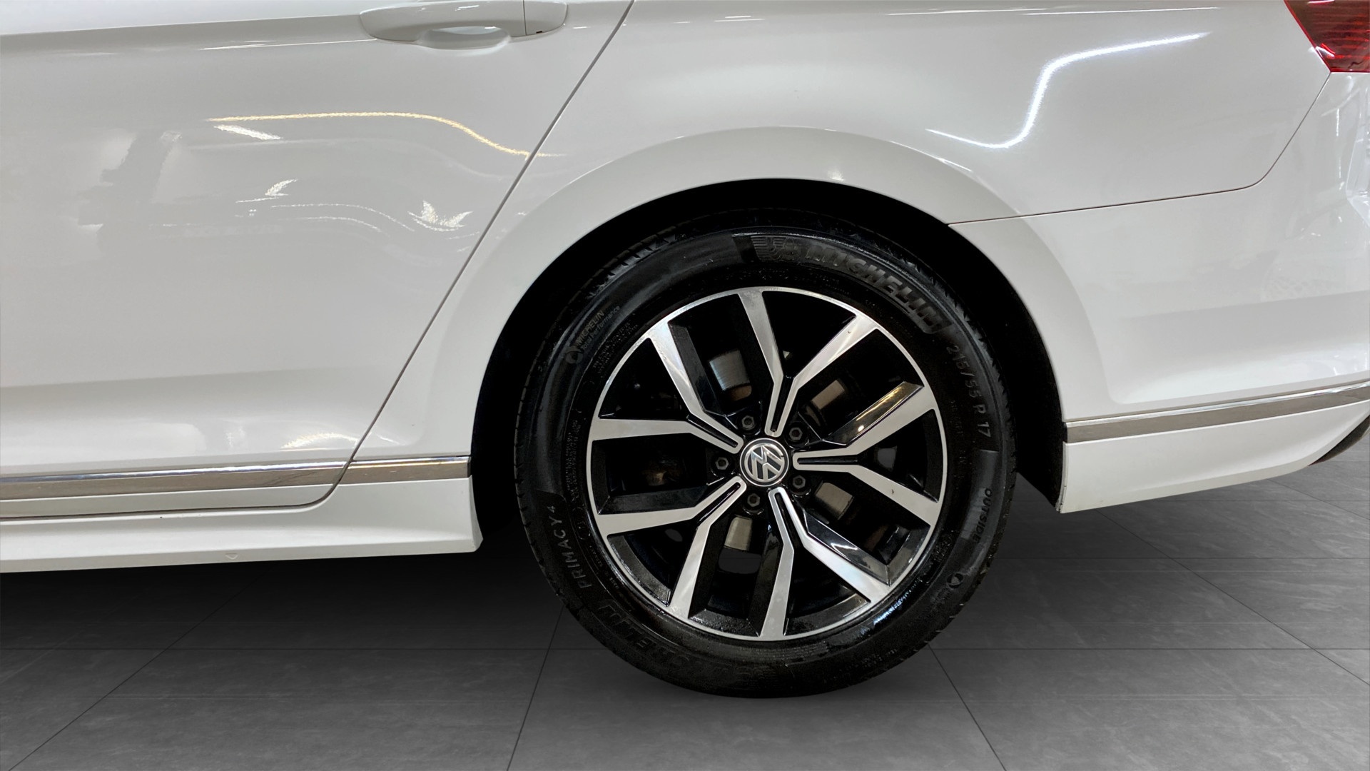 Volkswagen Passat Sportscombi LKG09N