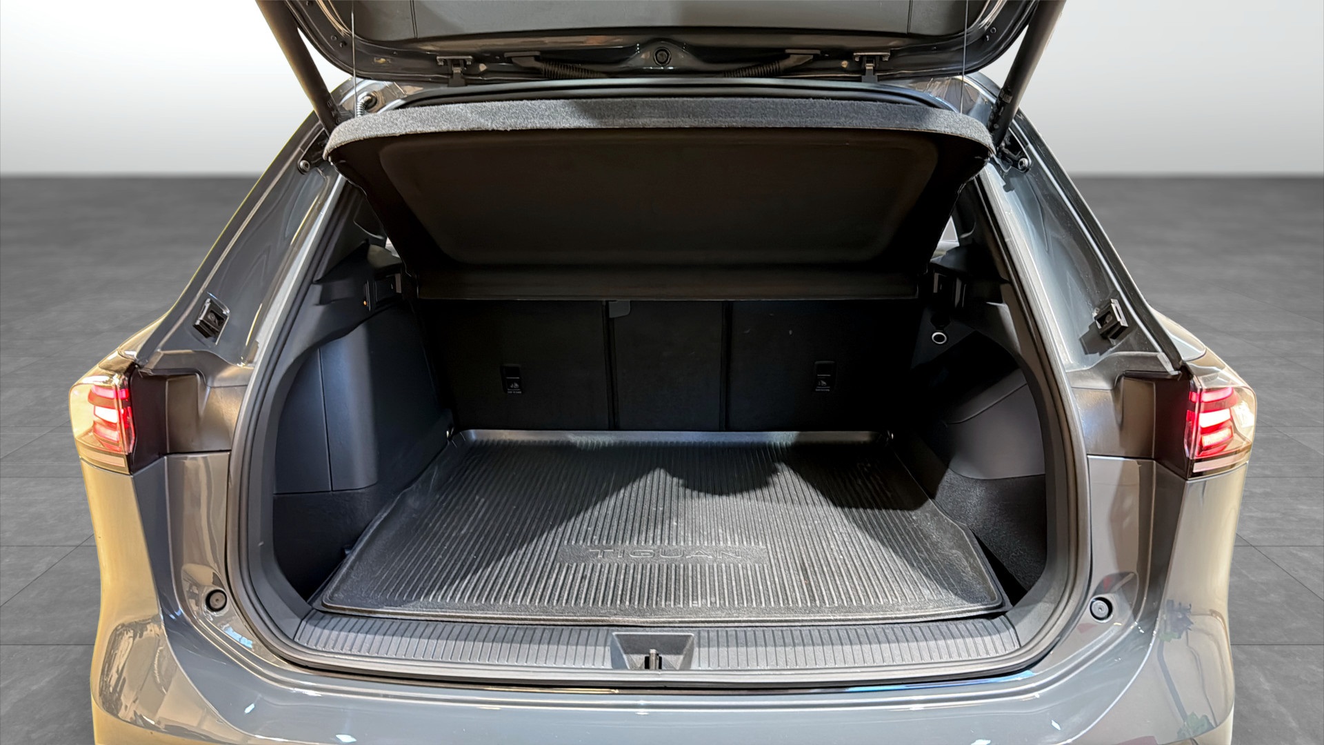 Volkswagen Tiguan LKG93L