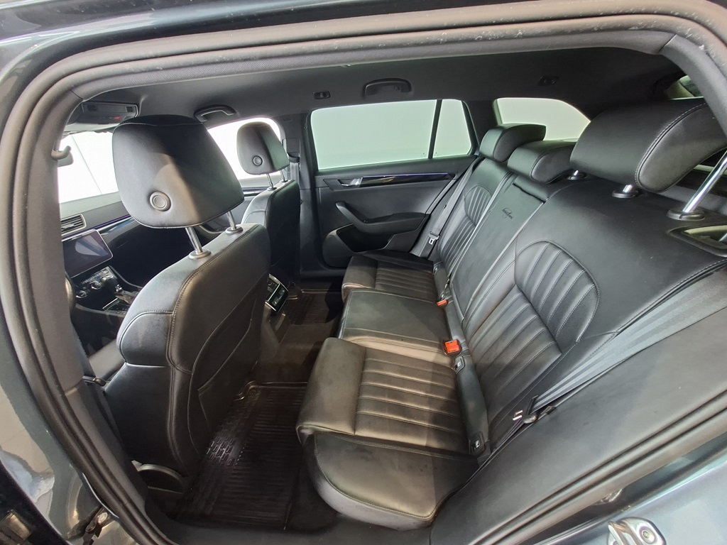 Skoda Superb LKR324
