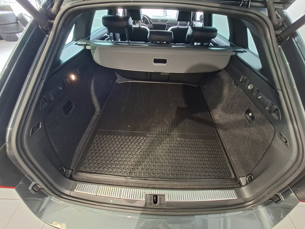 Skoda Superb LKR324