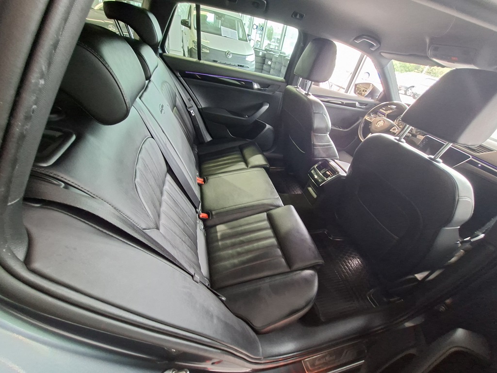 Skoda Superb LKR324