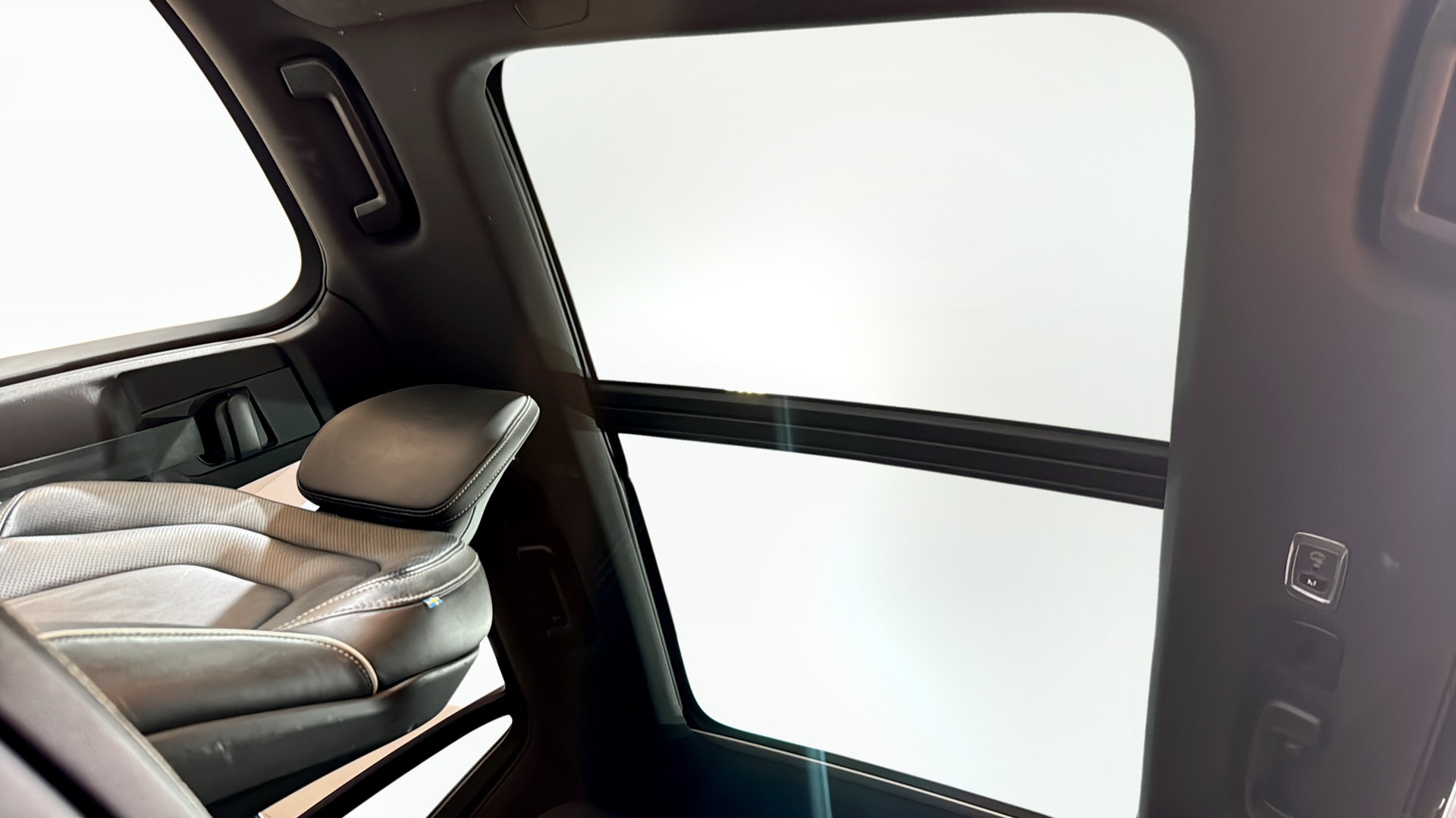 Volvo XC90 LLN09W