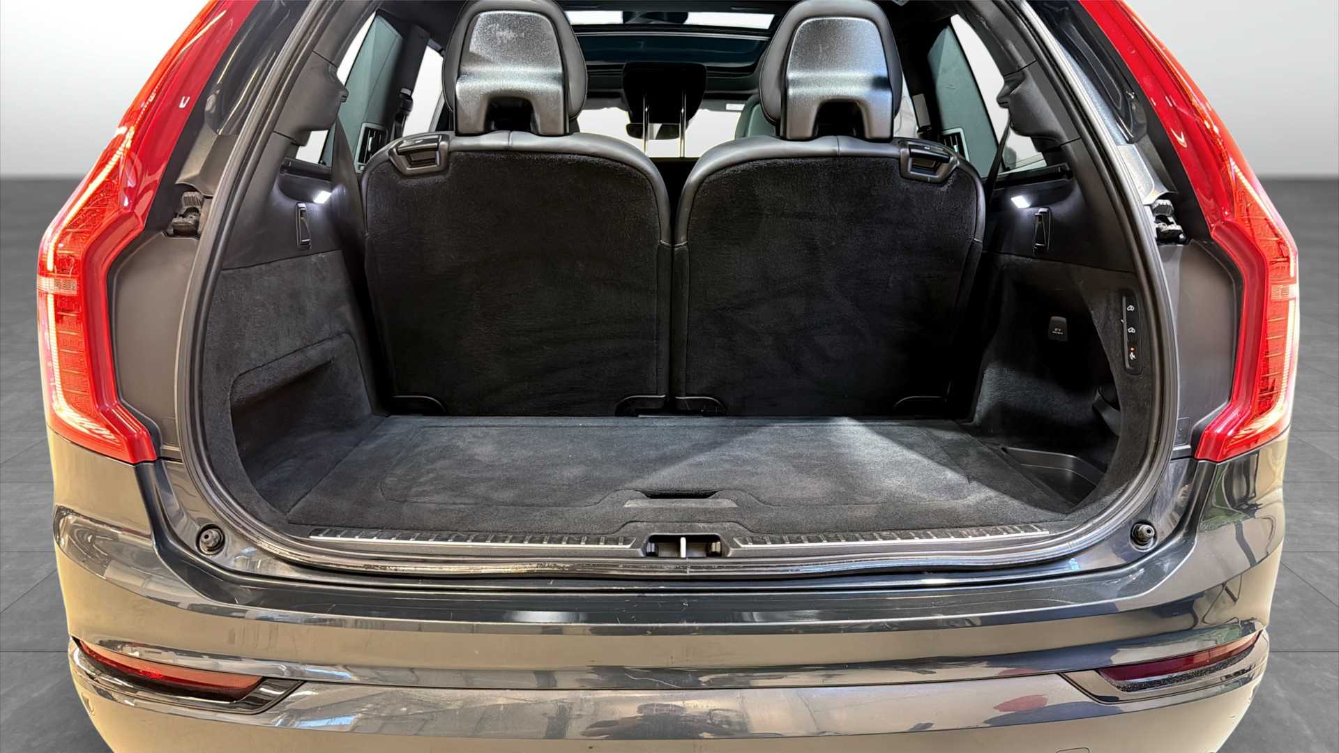 Volvo XC90 LLN09W