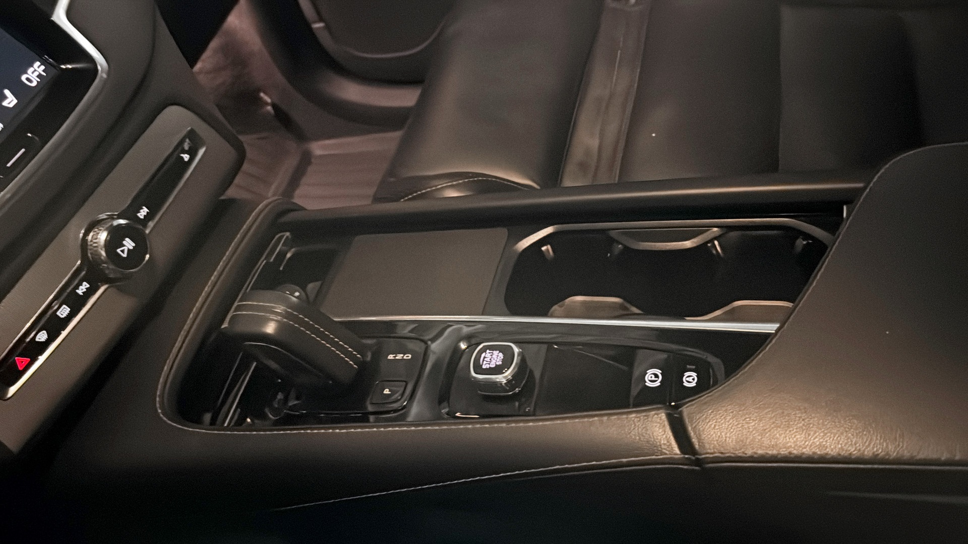 Volvo XC90 LLN09W