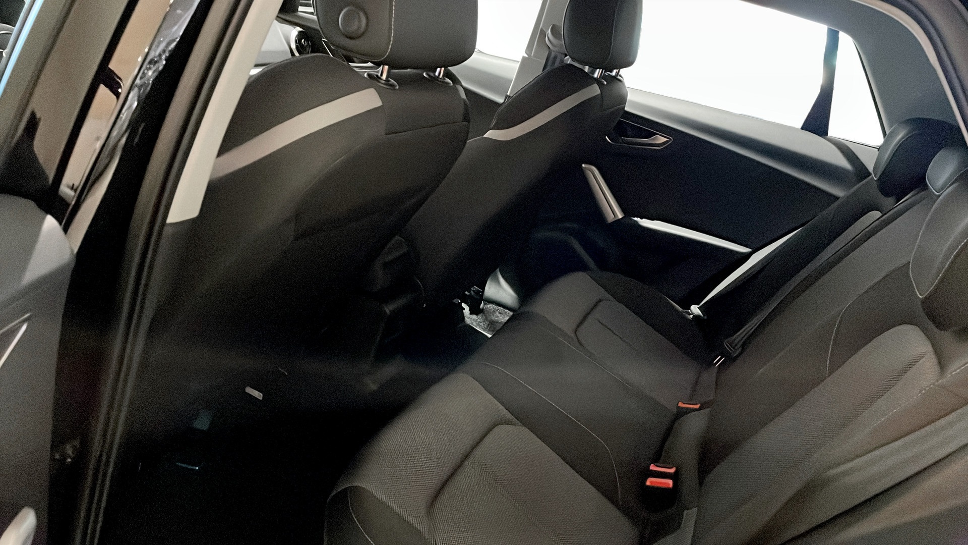 Audi Q2 LMR37N
