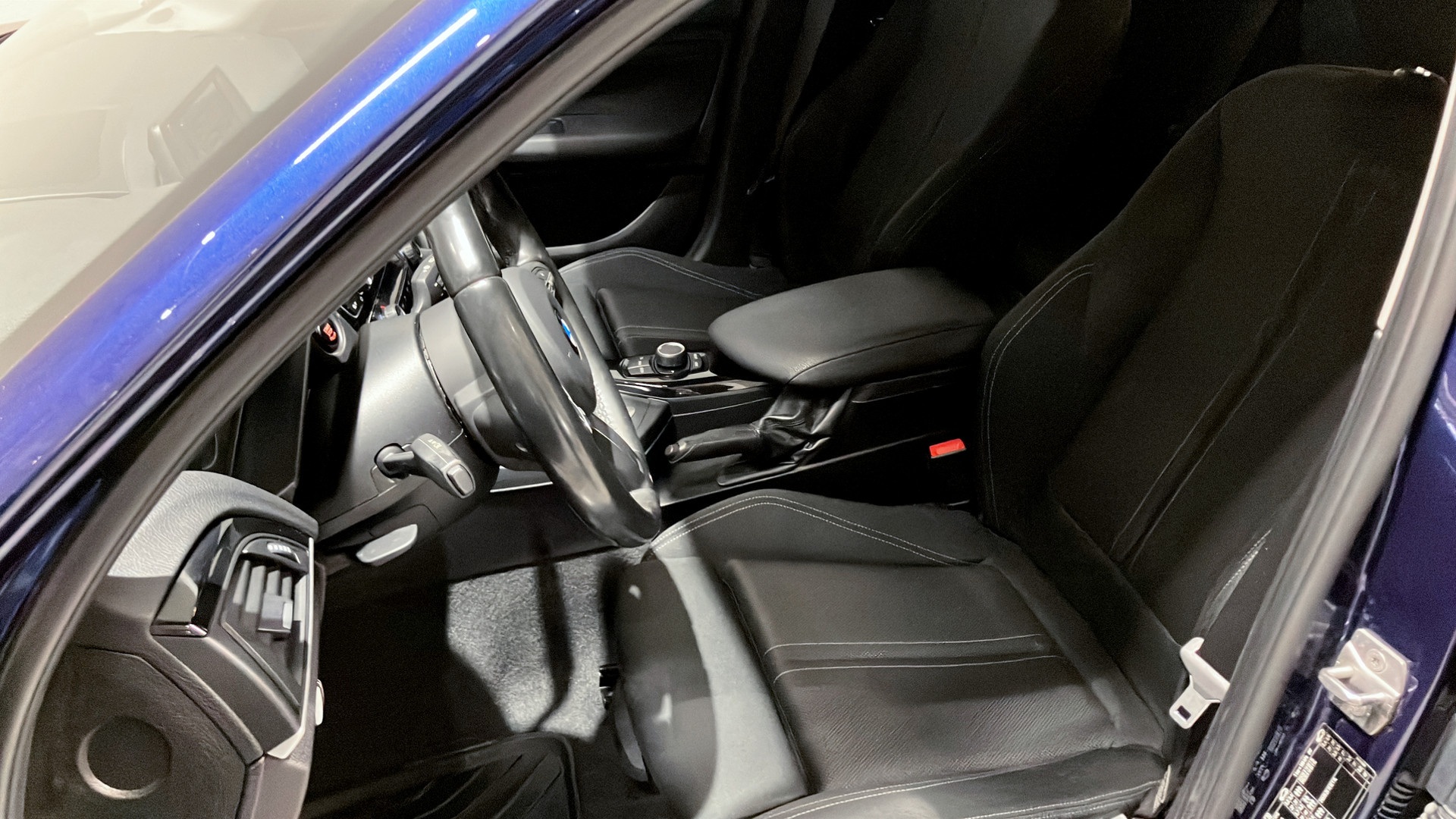 BMW 118 LNO249