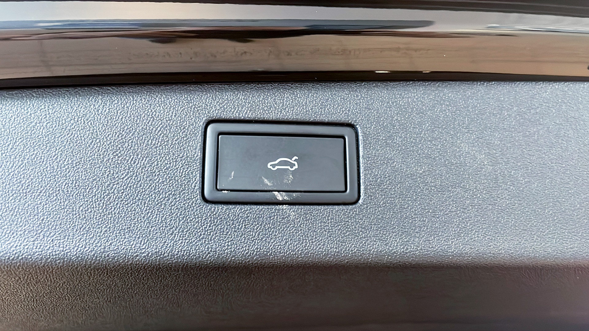 Volkswagen Tiguan LNR74Y