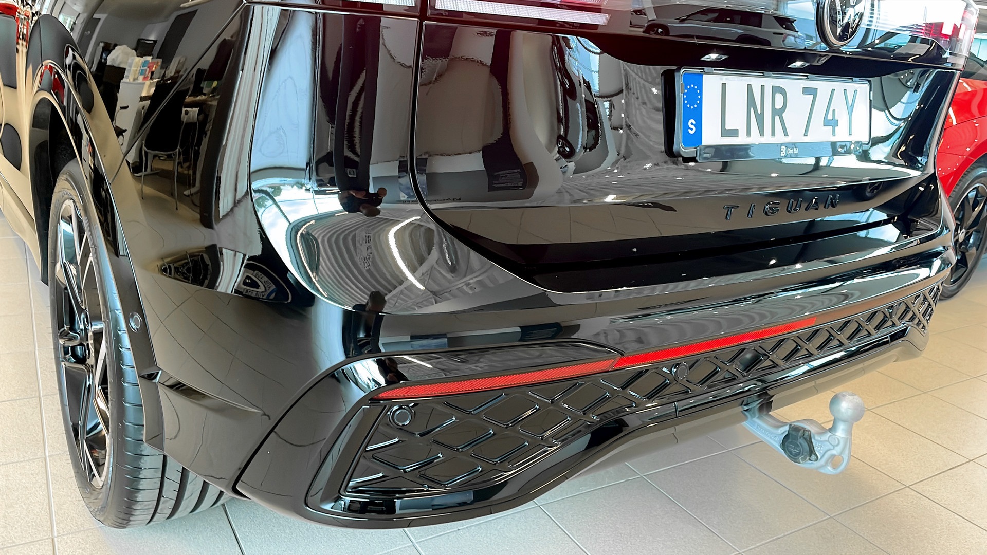 Volkswagen Tiguan LNR74Y