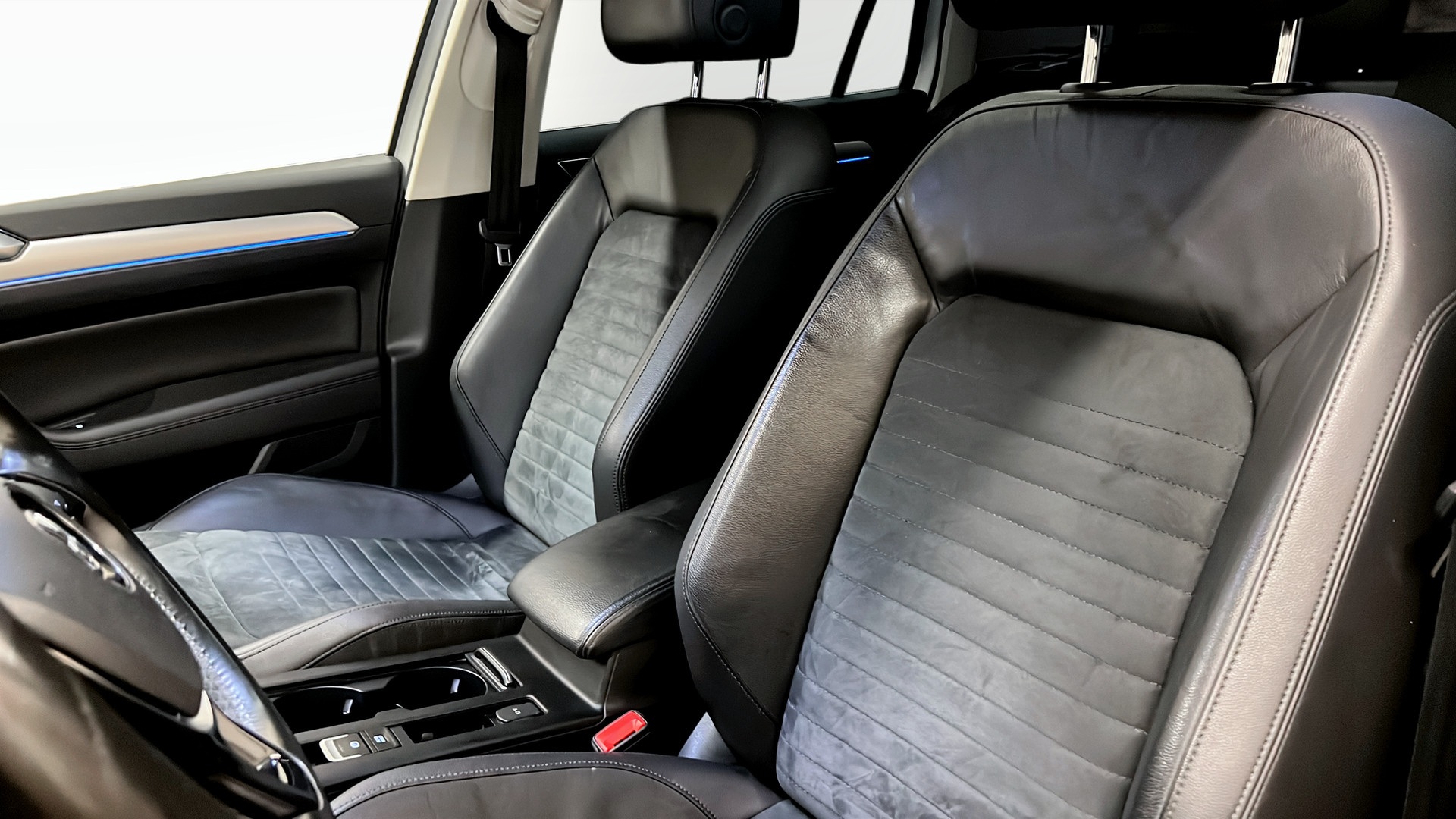 Volkswagen Passat Sportscombi LNS493
