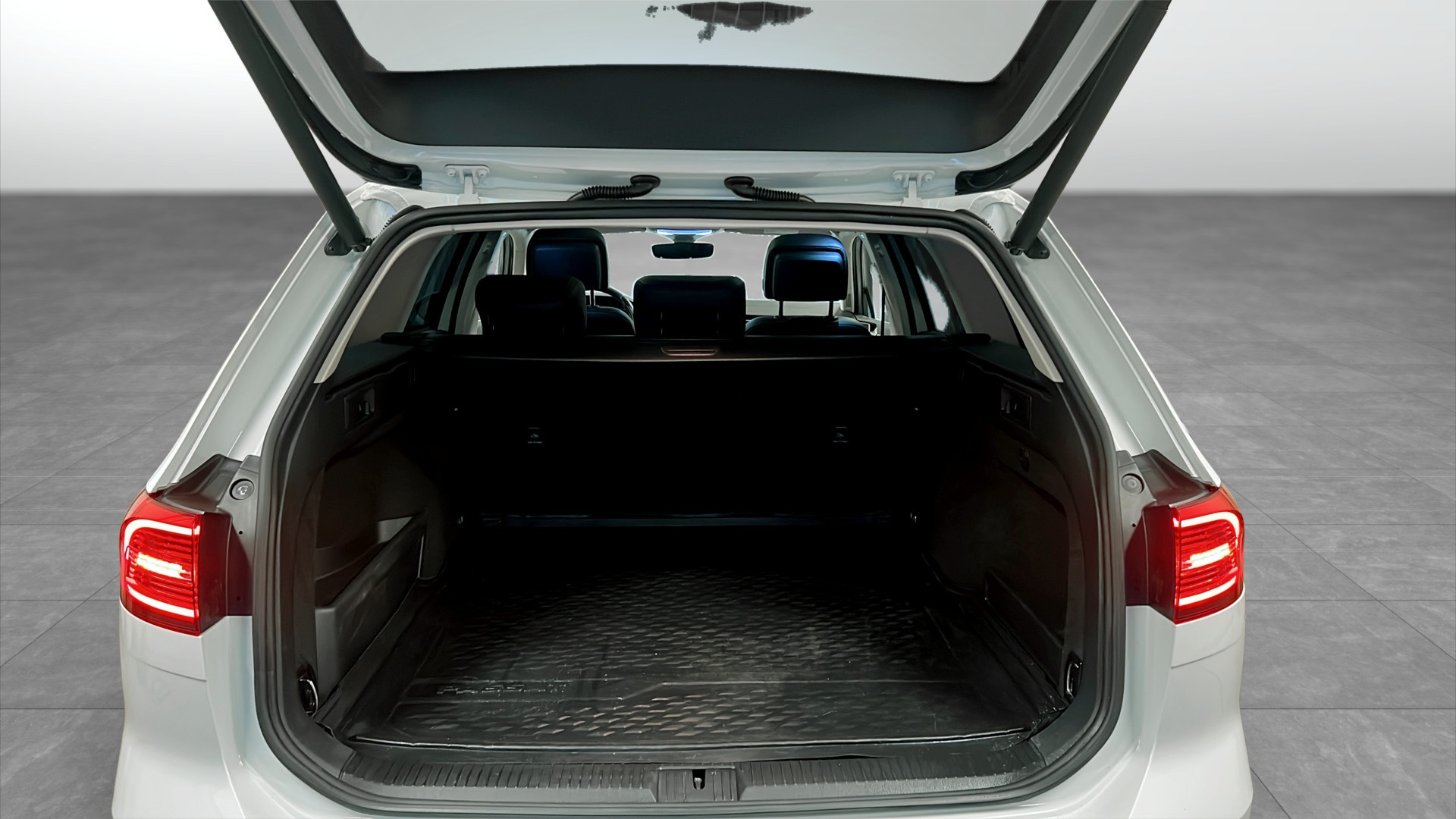 Volkswagen Passat Sportscombi LNS493