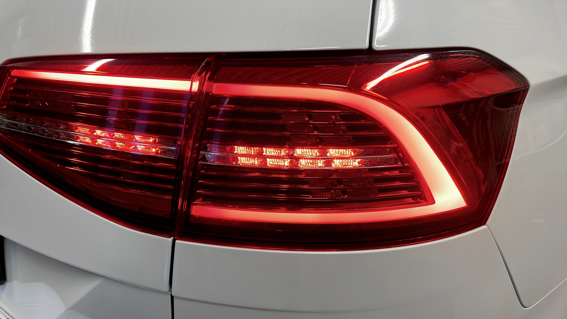 Volkswagen Passat Sportscombi LNS493