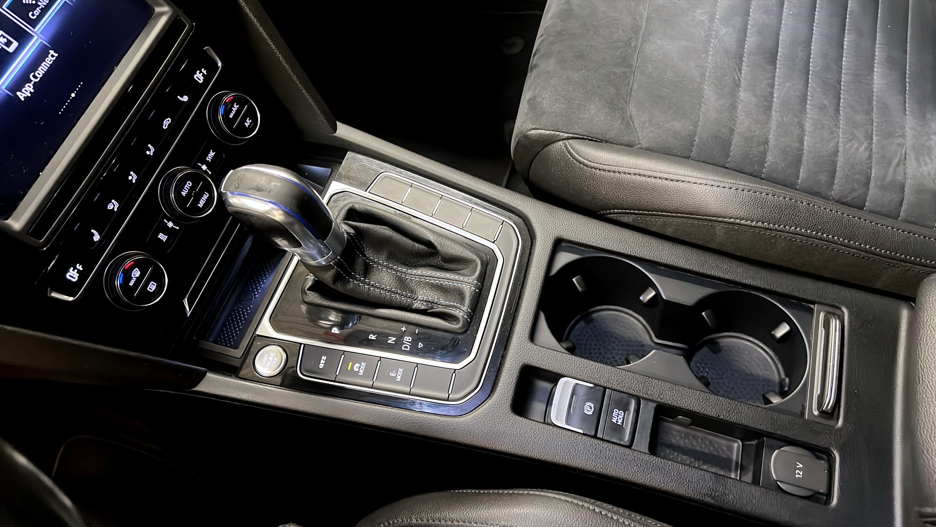 Volkswagen Passat Sportscombi LNS493