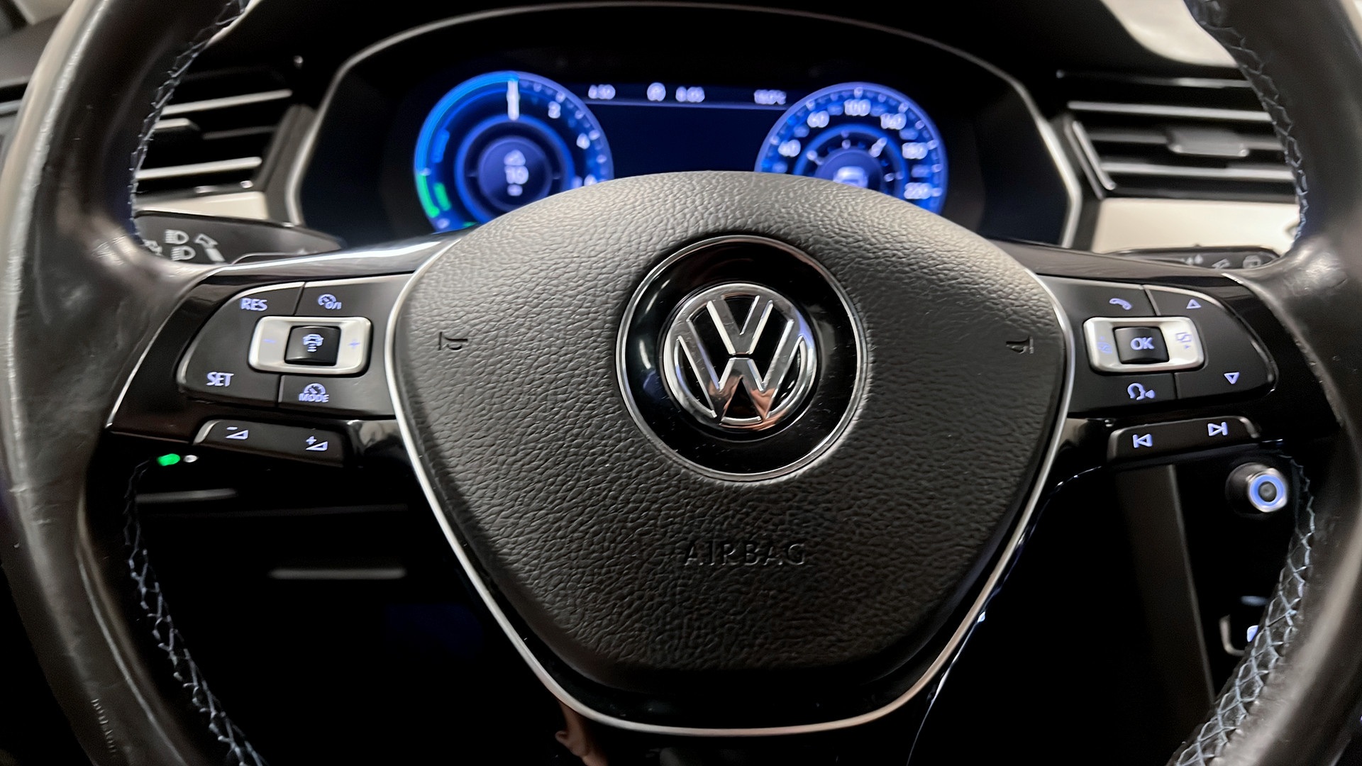 Volkswagen Passat Sportscombi LNS493