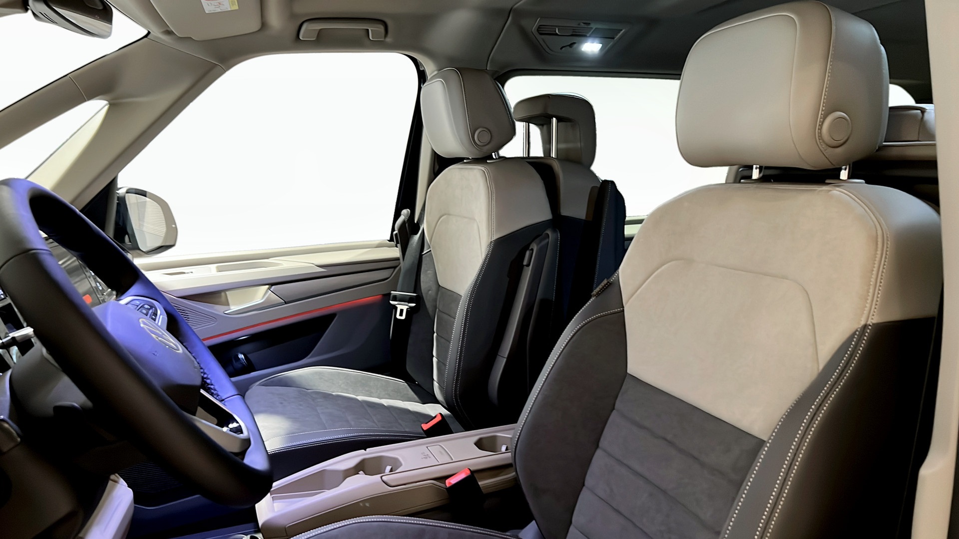 Volkswagen T7 Multivan LOH12H