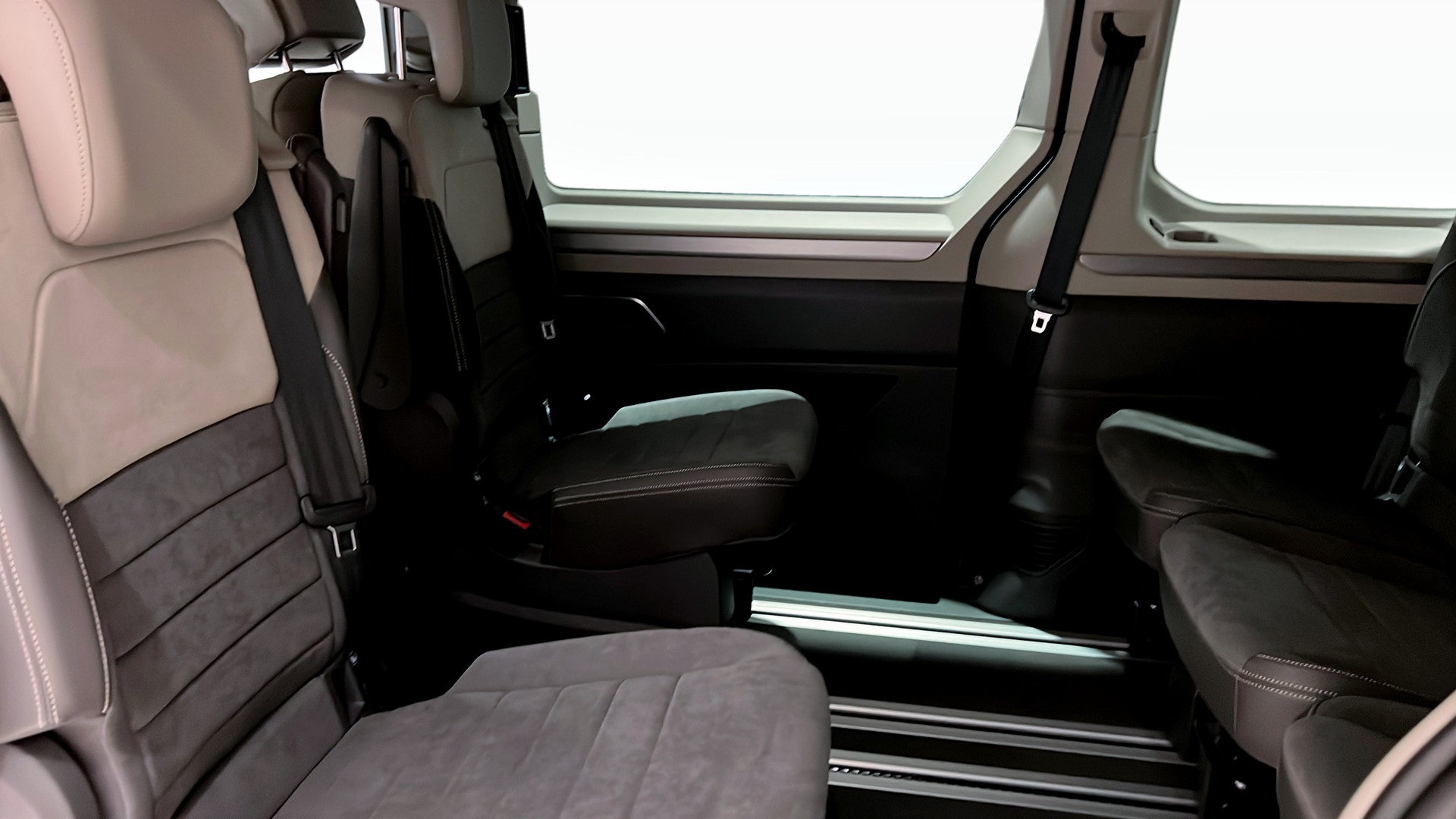 Volkswagen T7 Multivan LOH12H
