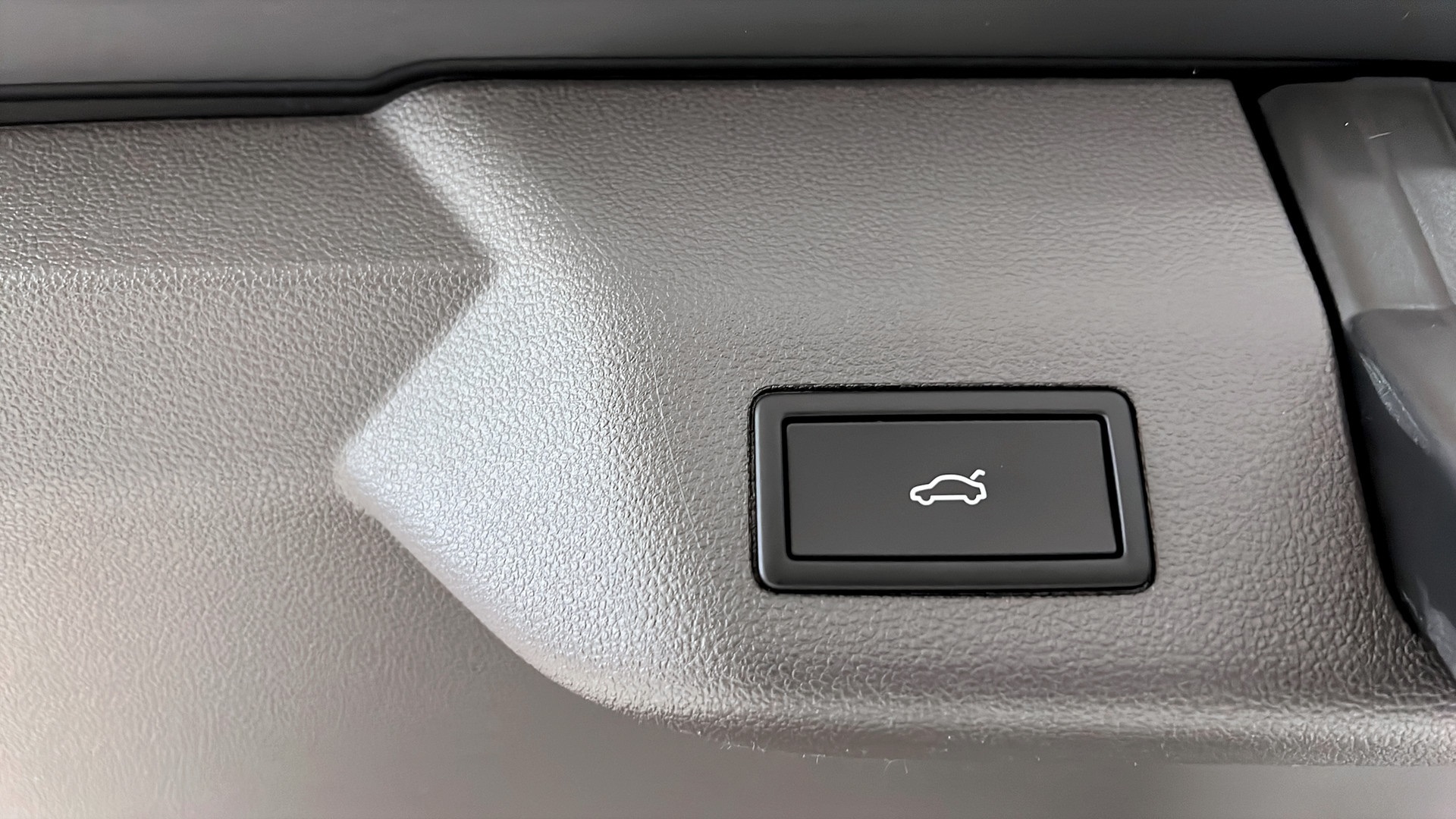 Volkswagen T7 Multivan LOH12H