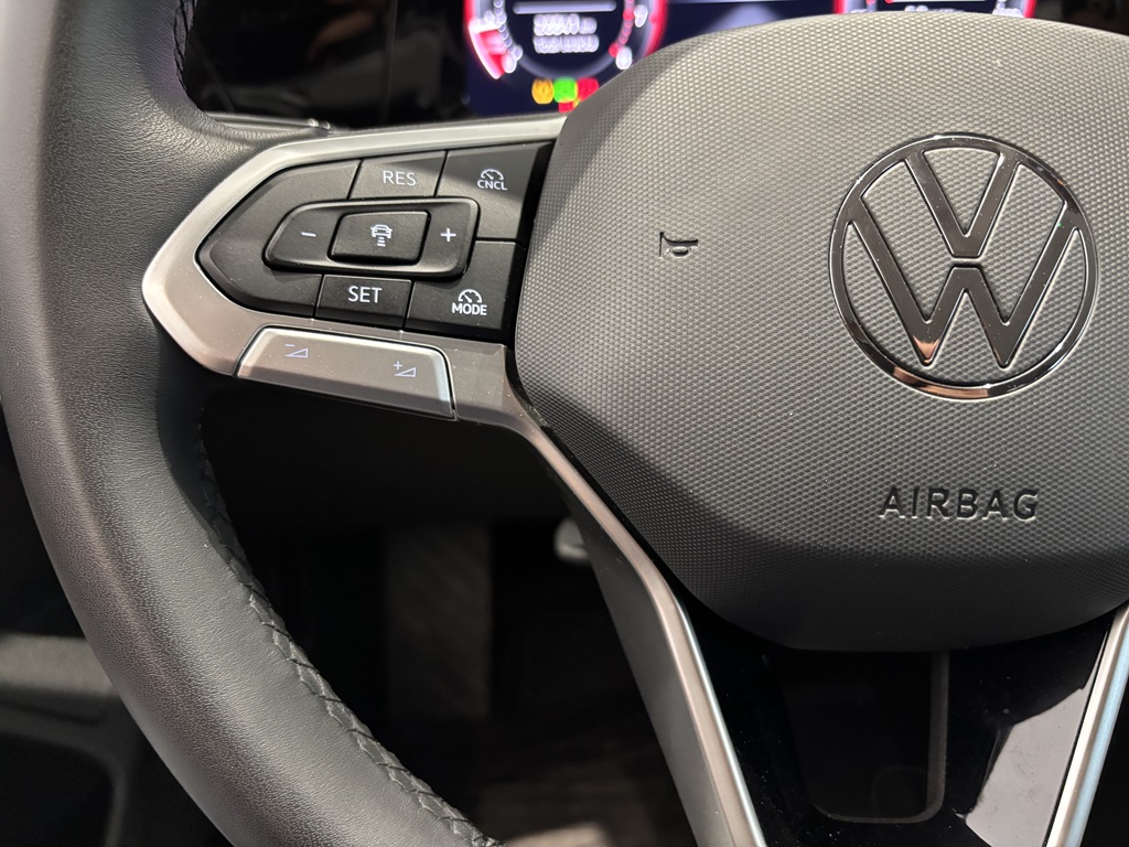 Volkswagen Golf LPJ03W