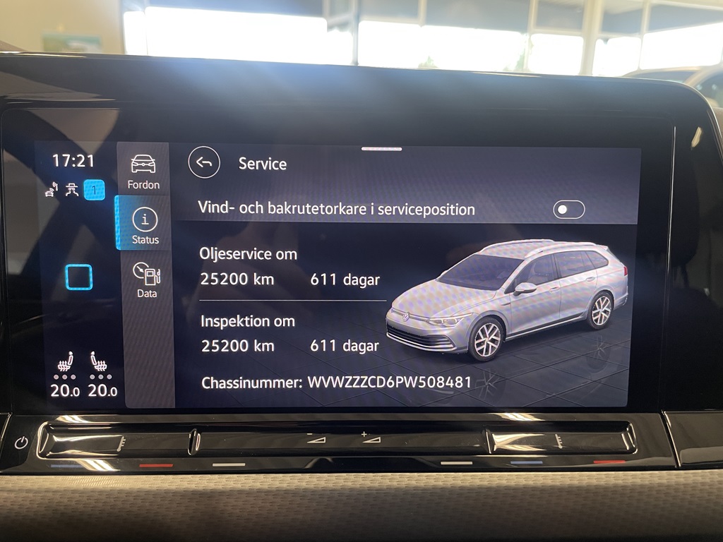 Volkswagen Golf LRA01D