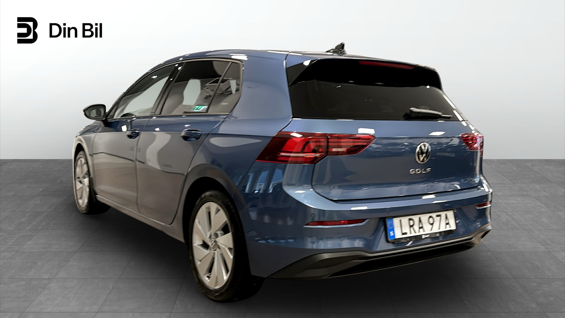 Volkswagen Golf LRA97A