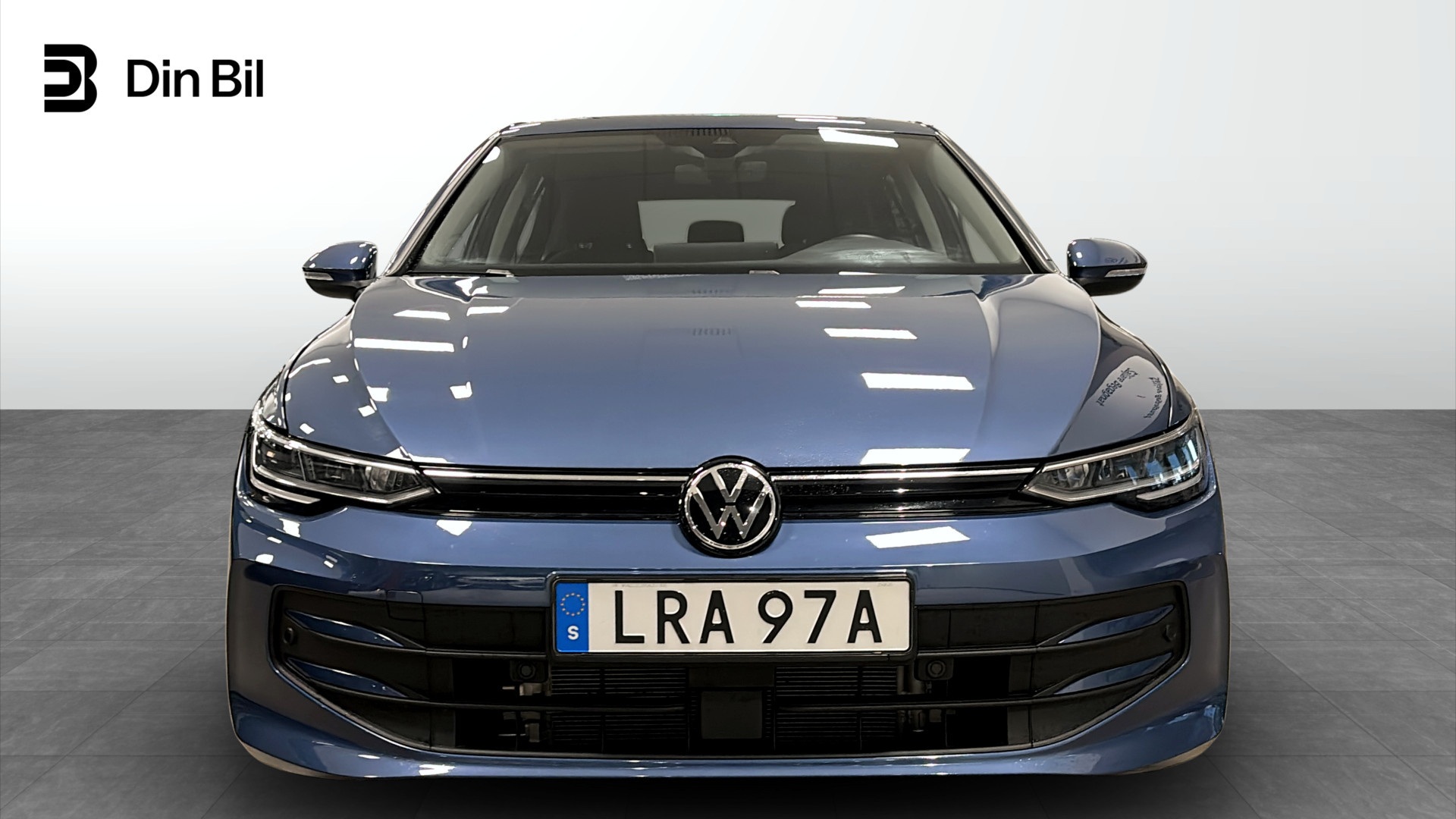 Volkswagen Golf LRA97A