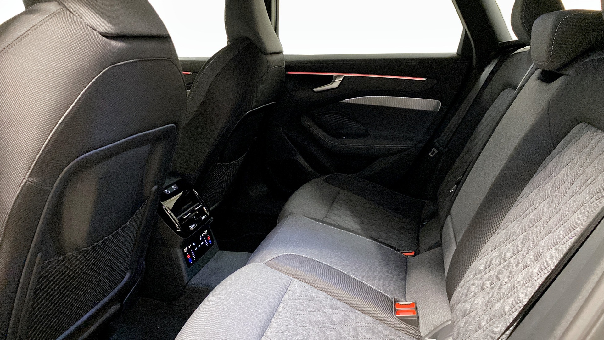 Audi A6 Avant LTR76D