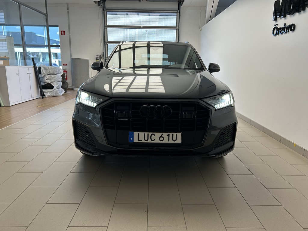 Audi Q7 LUC61U