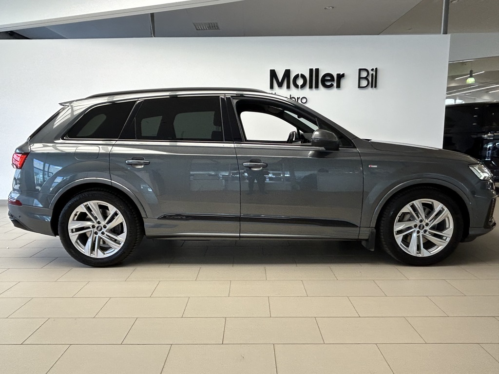 Audi Q7 LUC61U
