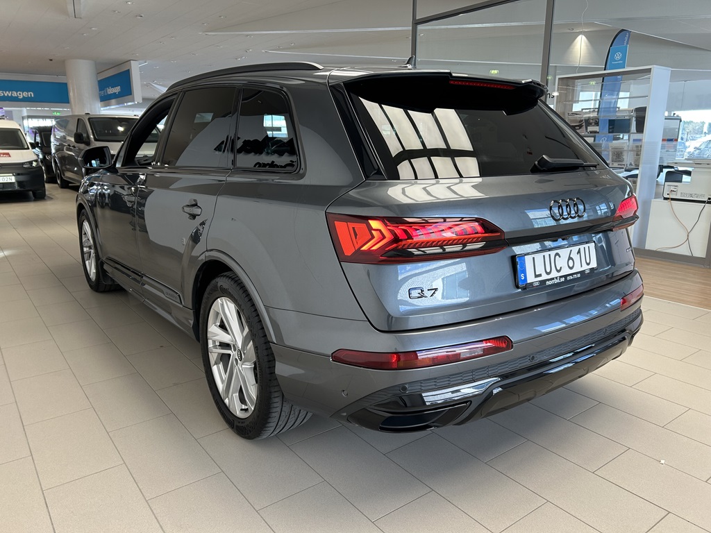 Audi Q7 LUC61U