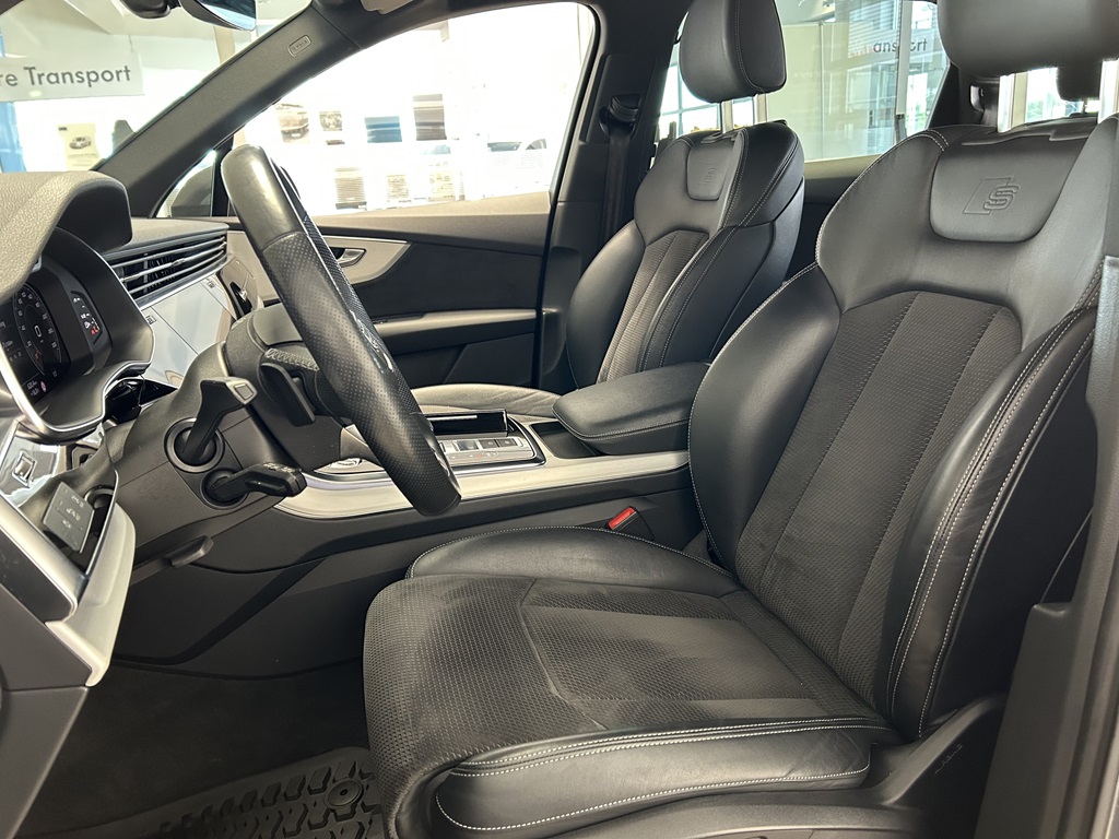 Audi Q7 LUC61U