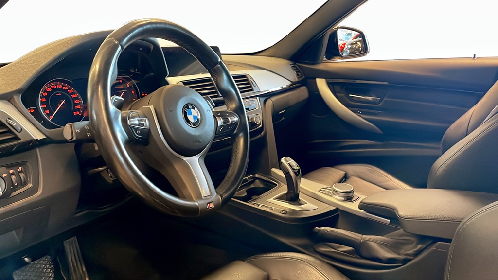 BMW 320 Touring LUJ51P