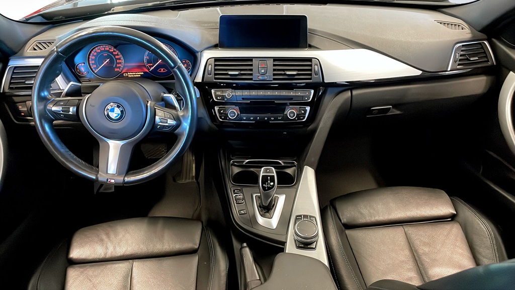 BMW 320 Touring LUJ51P
