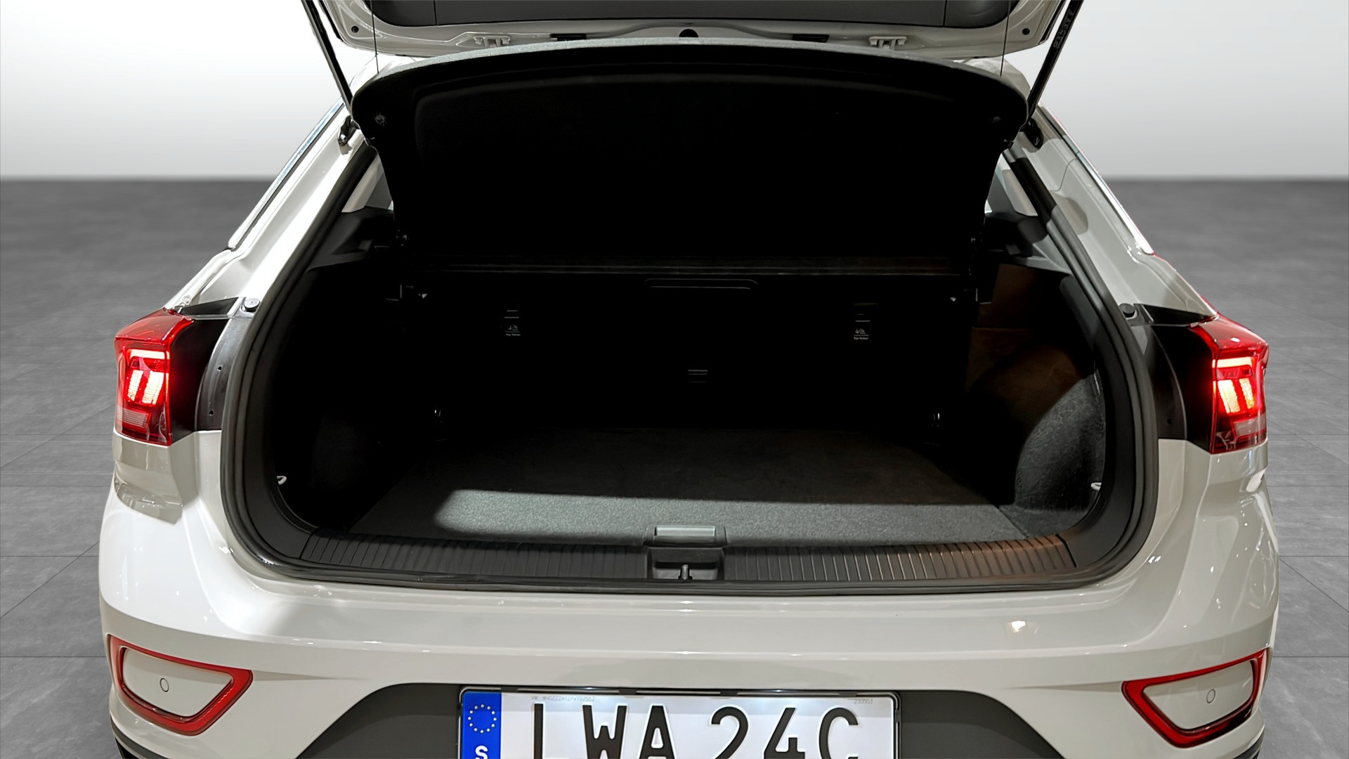 Volkswagen T-Roc LWA24C