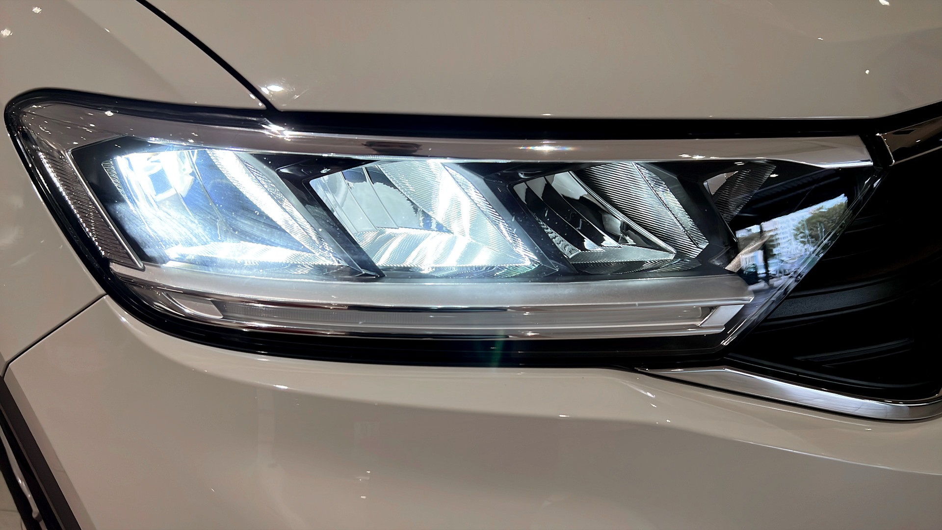 Volkswagen T-Roc LWA24C