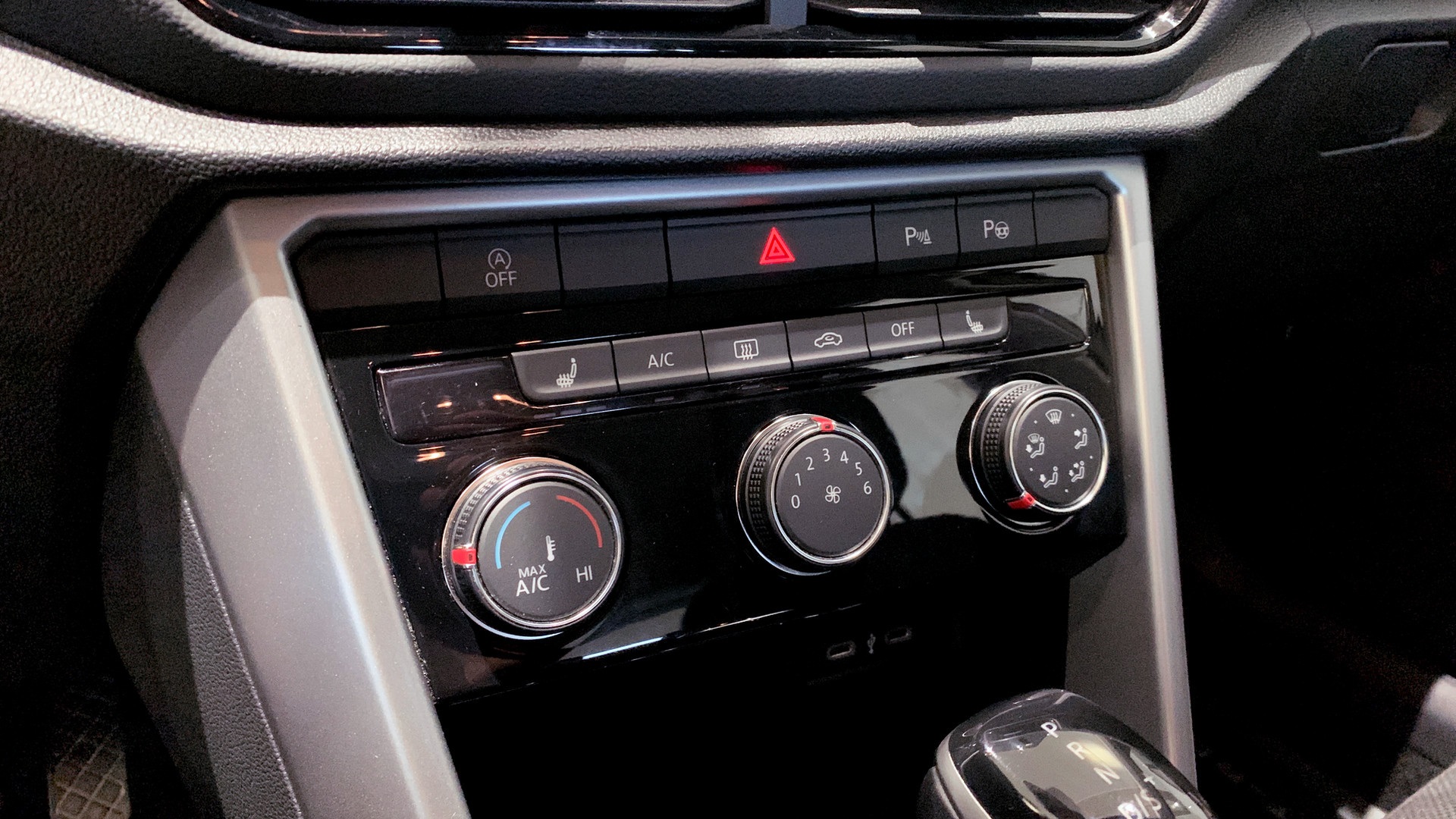 Volkswagen T-Roc LWF17D