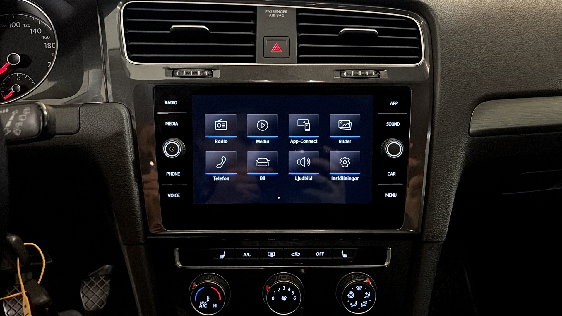 Volkswagen Golf LWW61C