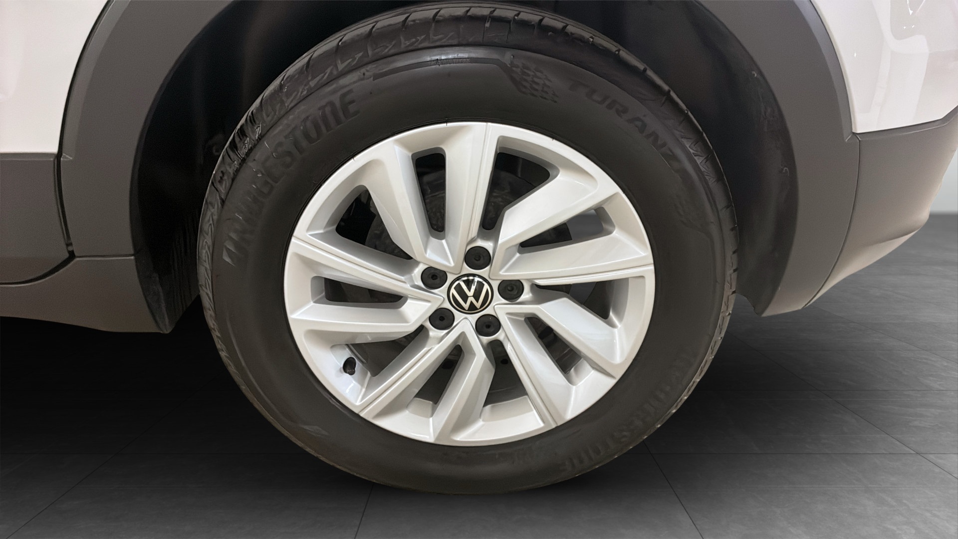 Volkswagen T-Cross LXA82H