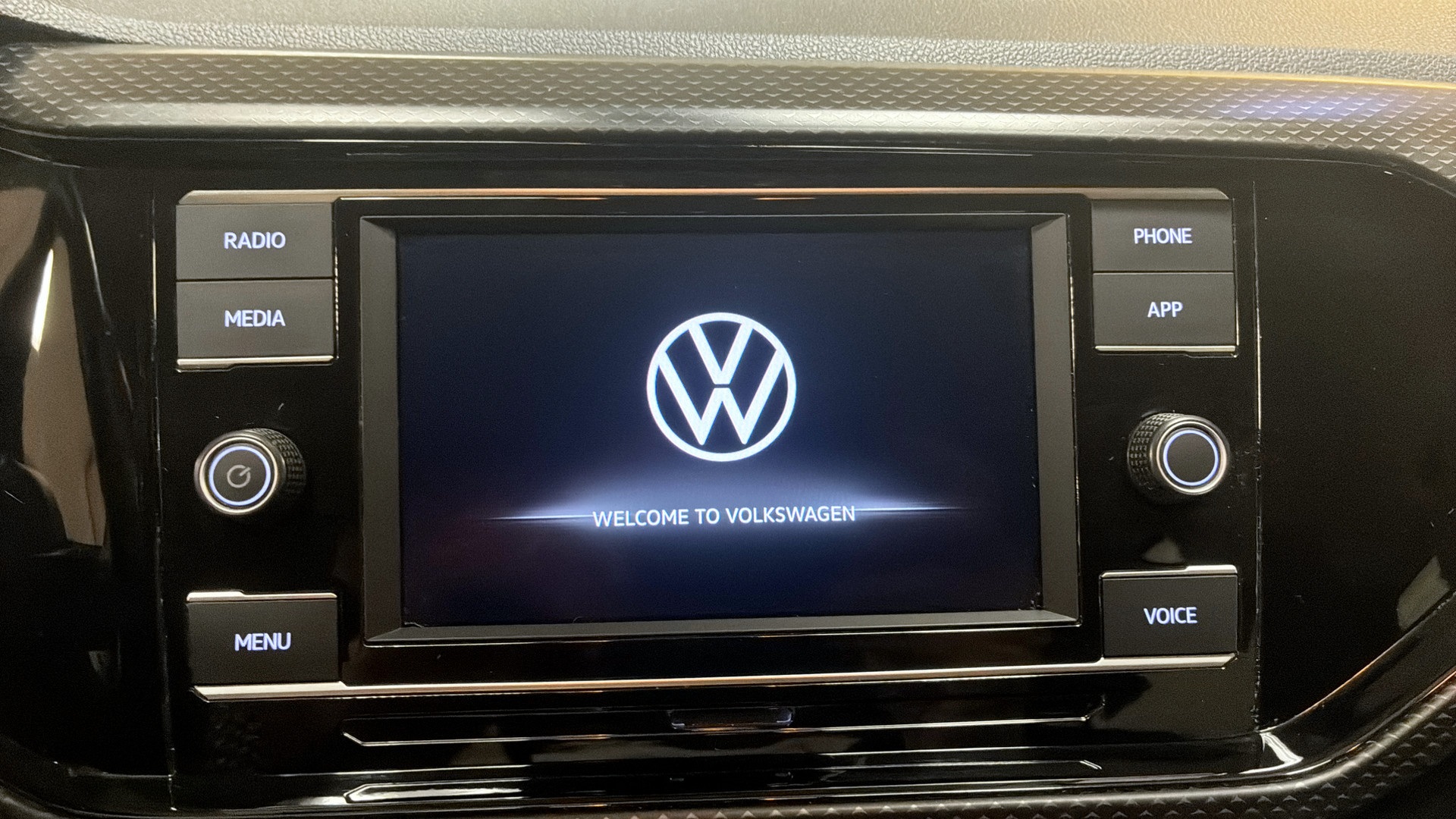 Volkswagen T-Cross LXA82H