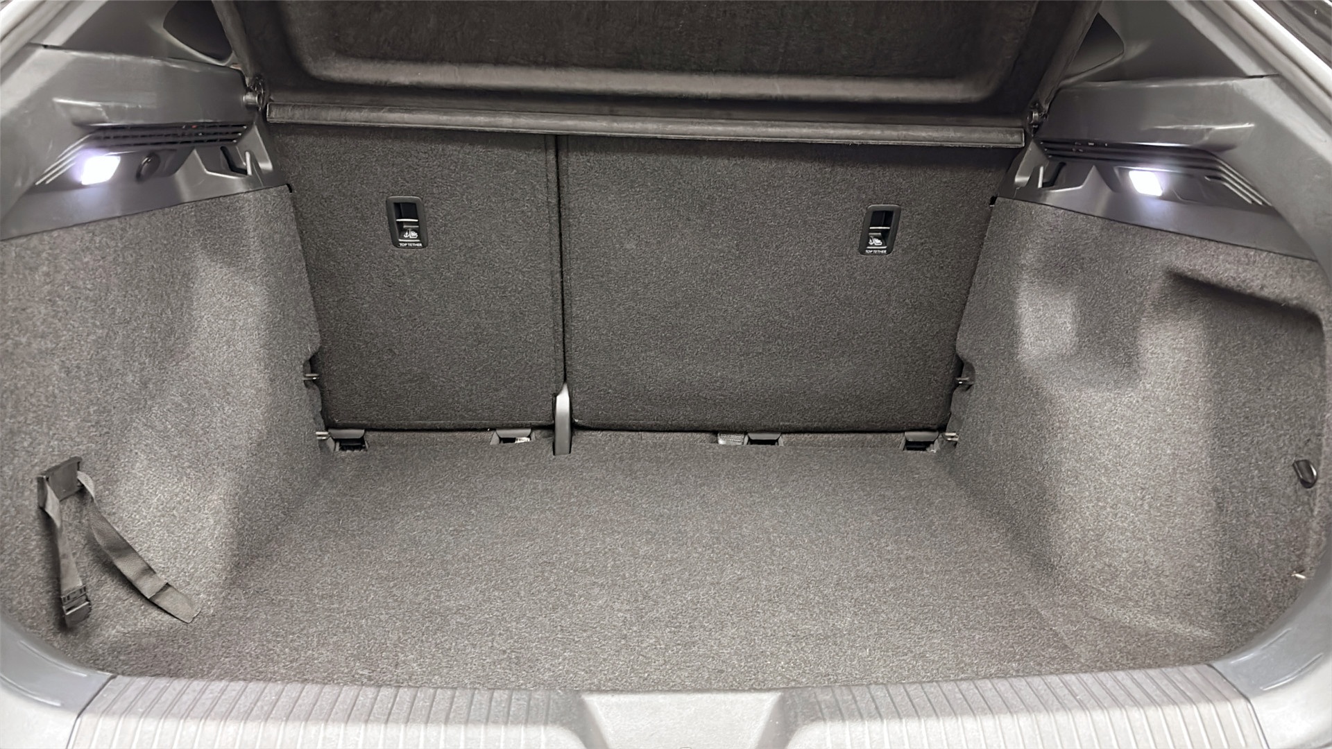 Volkswagen ID.4 LXF10E
