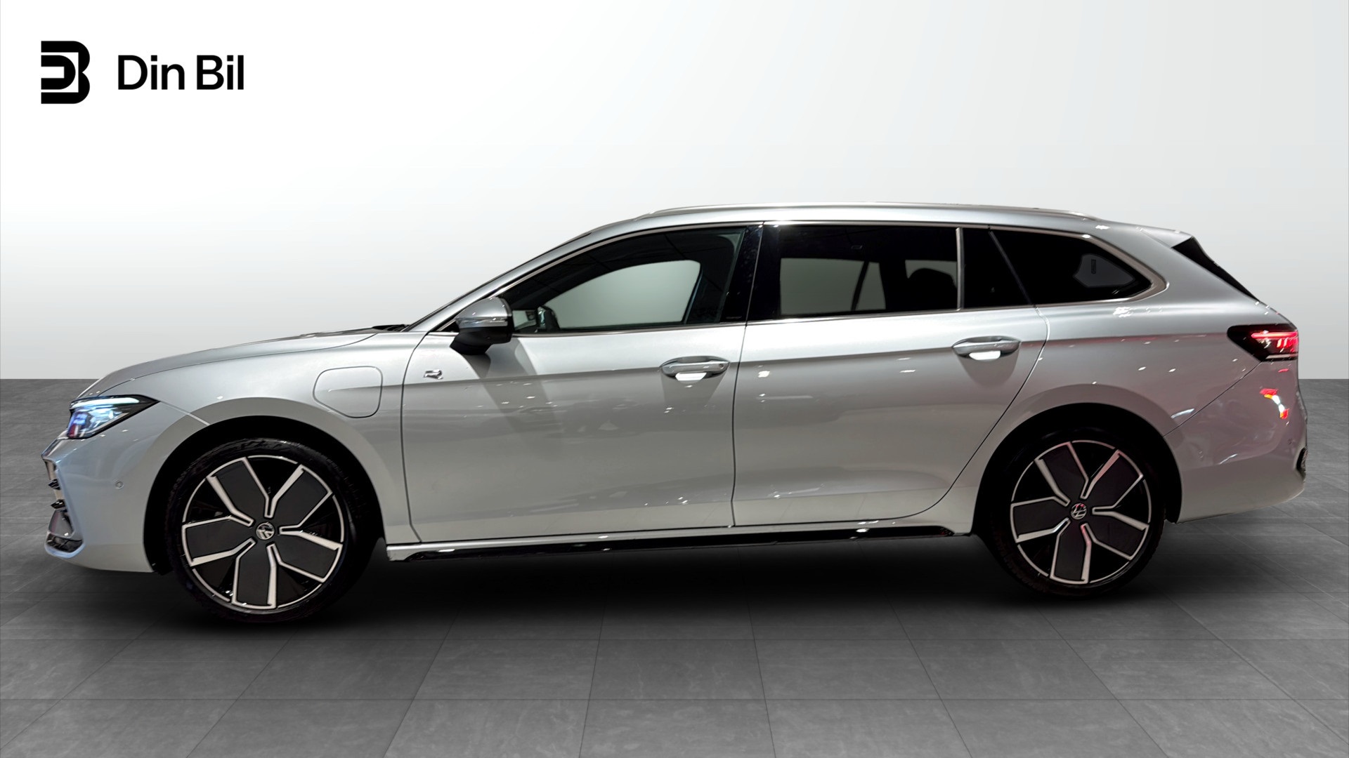 Volkswagen Passat LXN93D