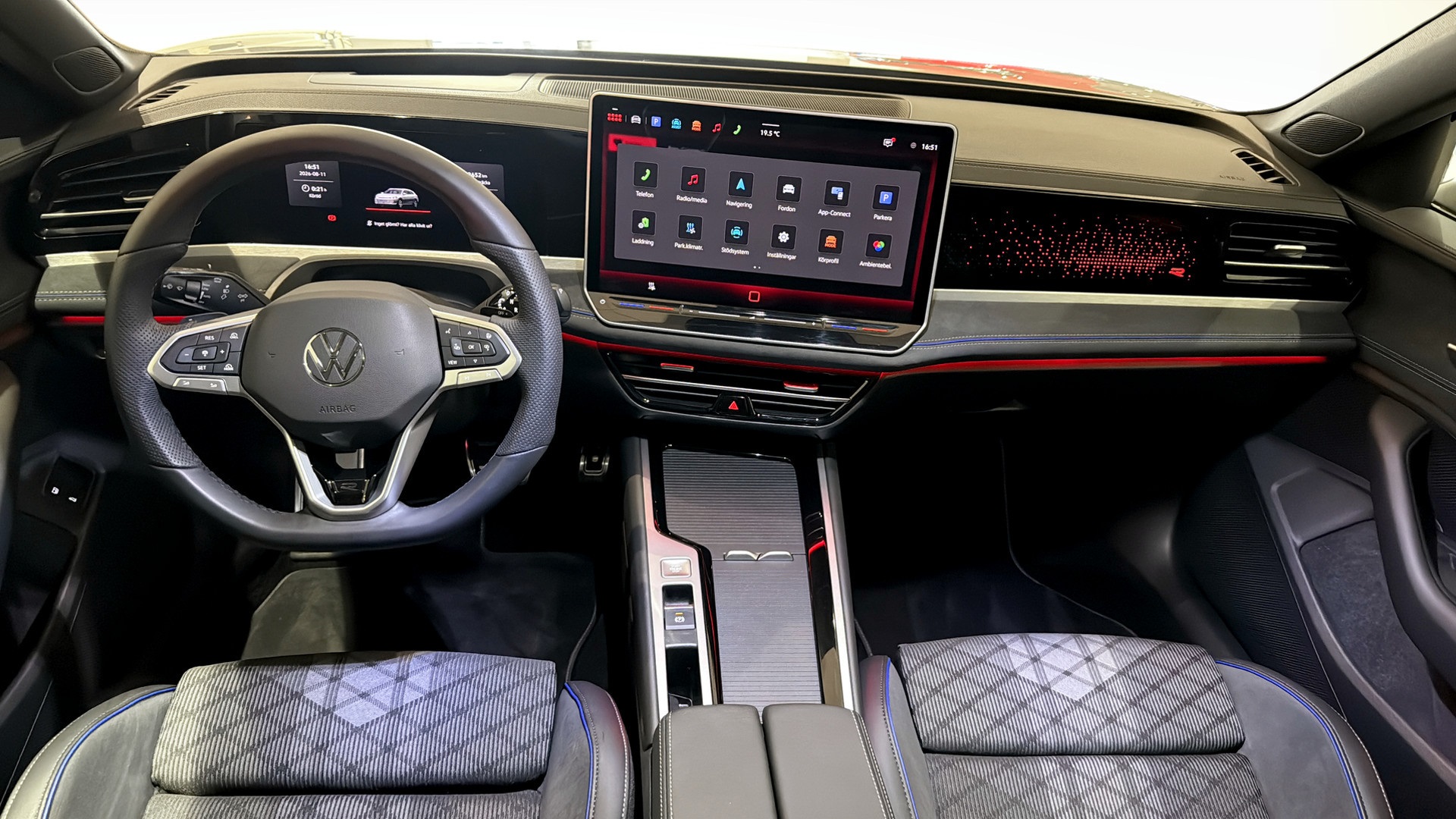 Volkswagen Passat LXN93D