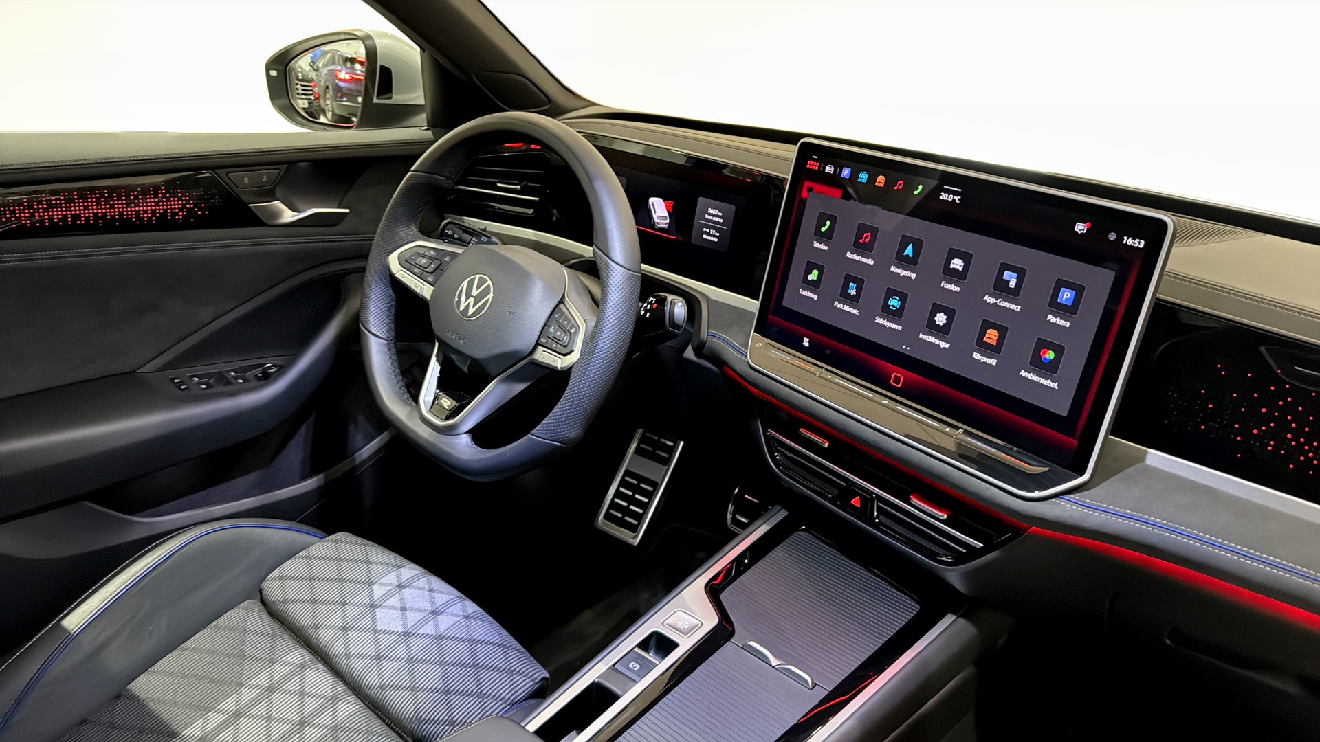 Volkswagen Passat LXN93D