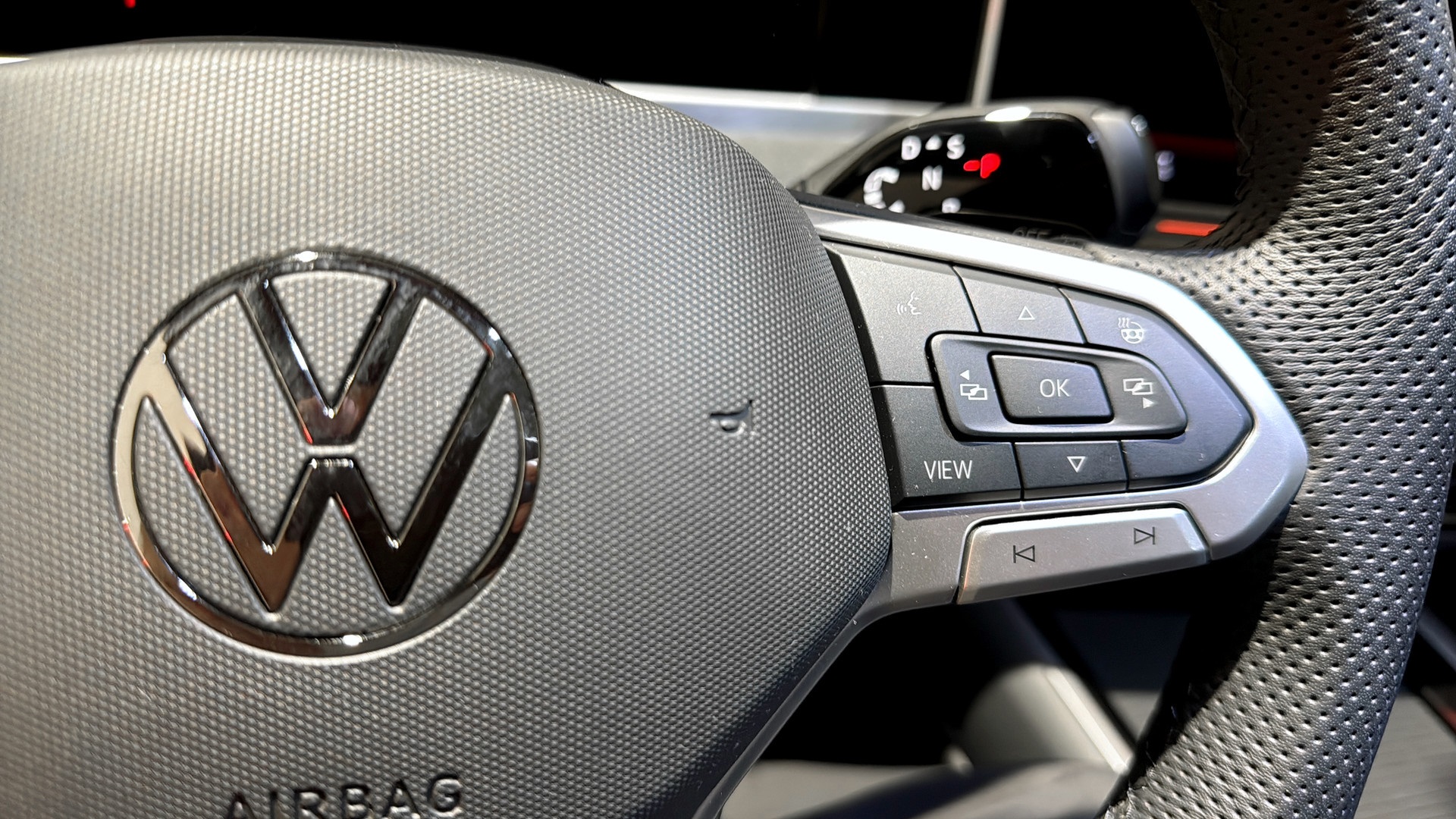 Volkswagen Passat LXN93D