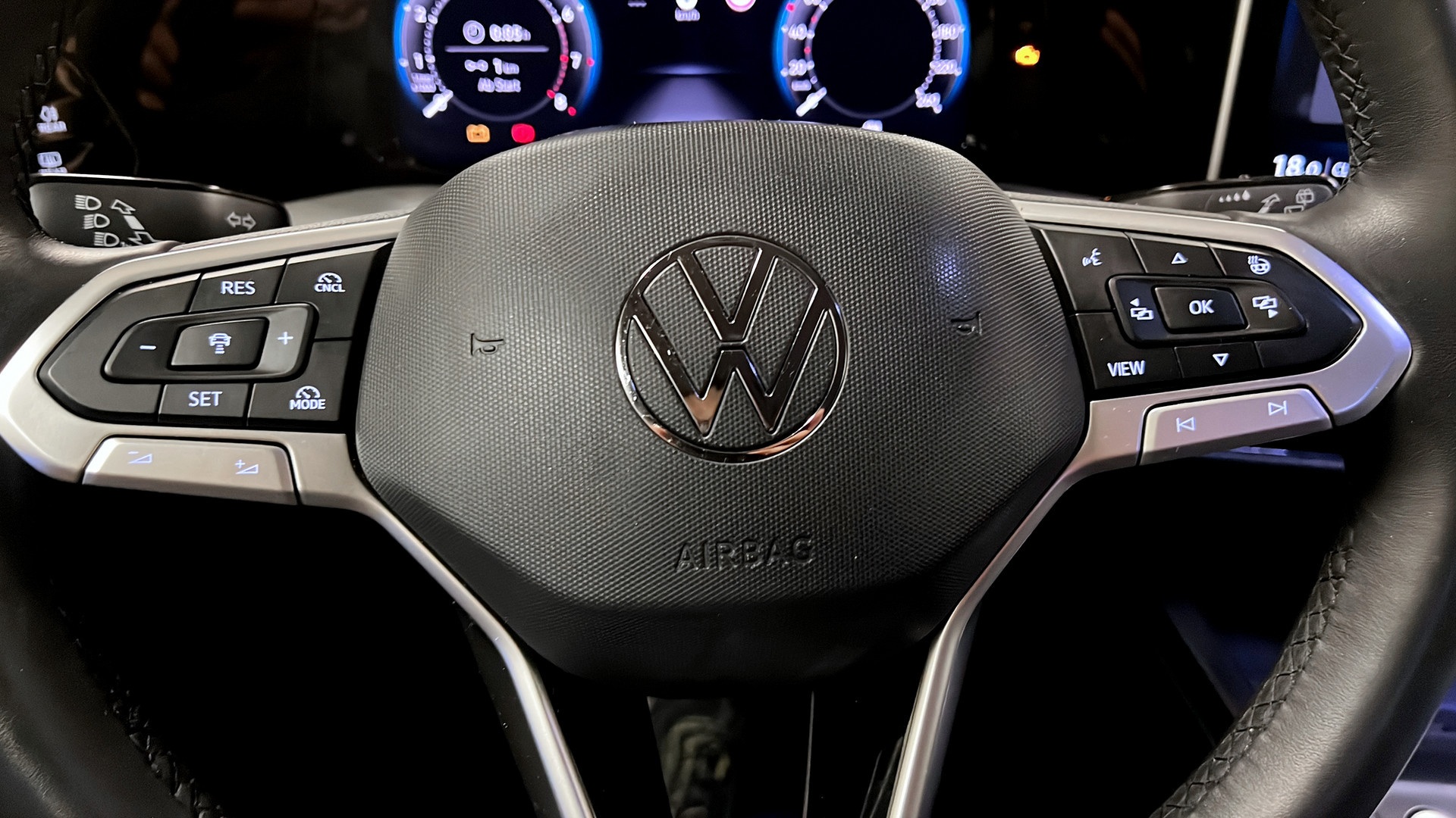Volkswagen Golf LYE92N